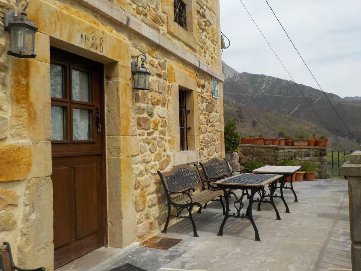 Apartamentos Rurales La Husteriza Ruenes Εξωτερικό φωτογραφία